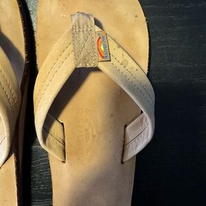 Rainbow Size 8 nude flip flops